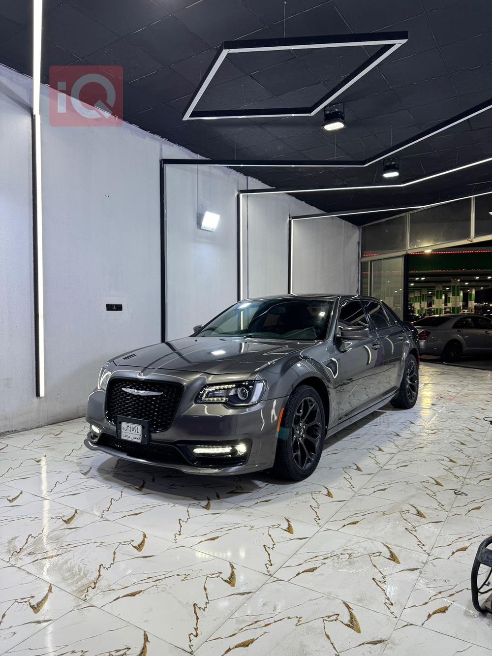 کرایسلەر 300